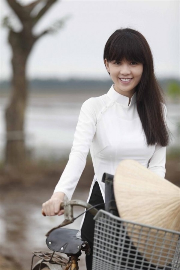 Hình ảnh Ngọc Trinh trong bộ phim Vòng eo 56 do cô sản xuất, đóng vai chính khiến không ít người cảm động. - Tin sao Viet - Tin tuc sao Viet - Scandal sao Viet - Tin tuc cua Sao - Tin cua Sao