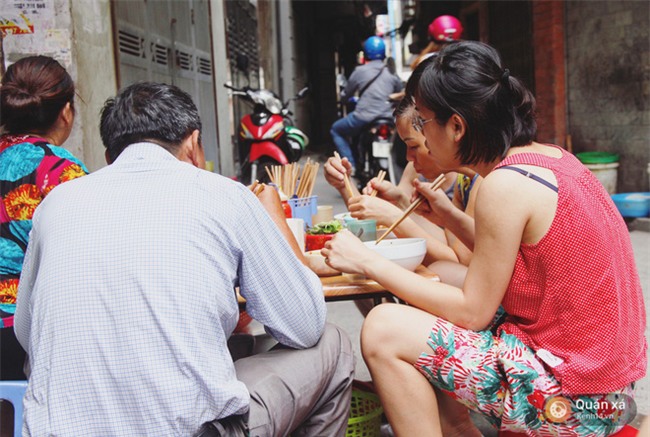 Ở Hà Nội có một món bún rất lạ: đầy ắp thịt bò mà chỉ có 25k-1