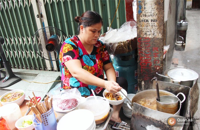 Ở Hà Nội có một món bún rất lạ: đầy ắp thịt bò mà chỉ có 25k-5