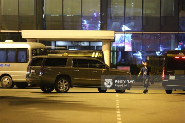 Ariana Grande rời Việt Nam trong đêm, không xuất hiện một giây nào chỉ để vẫy chào fan - Ảnh 13.