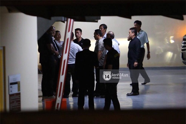 Ariana Grande rời Việt Nam trong đêm, không xuất hiện một giây nào chỉ để vẫy chào fan - Ảnh 7.