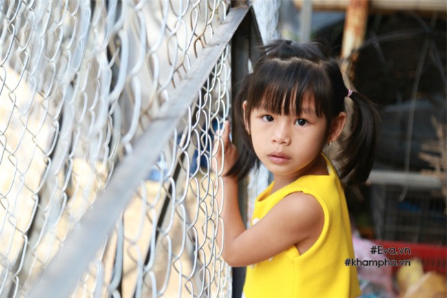 "5 nam truoc bi trao nham con, gio nhan lai con ruot nhung khong the vut bo con nuoi" - 6