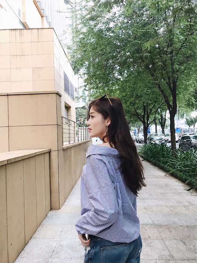 Kỳ Duyên, Ngọc Trinh rủ nhau diện đồ trễ nải trong street style tuần này - Ảnh 4.