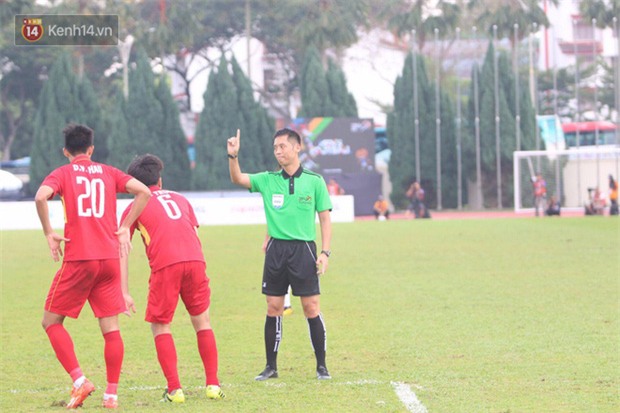 Công Phượng mắt đỏ hoe trong ngày U22 Việt Nam chia tay SEA Games 29 - Ảnh 6.