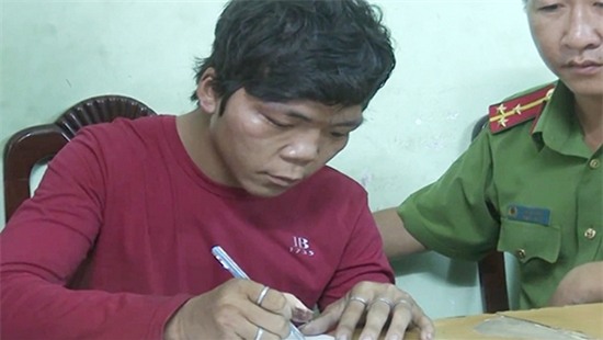 Giết tài xế xe ôm bằng 27 nhát dao