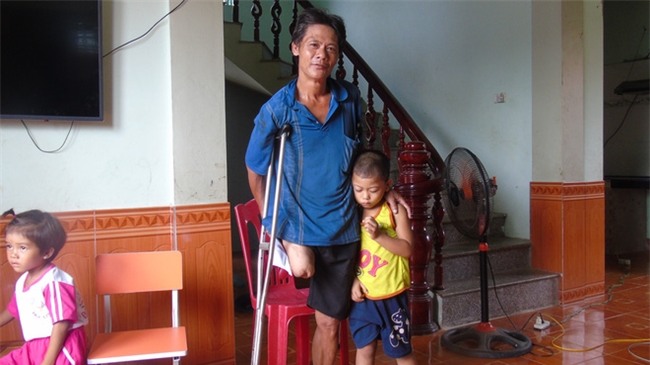 Hàng trăm trẻ 4 tuổi không được đi học mầm non, phụ huynh bức xúc đòi quyền lợi - Ảnh 6.