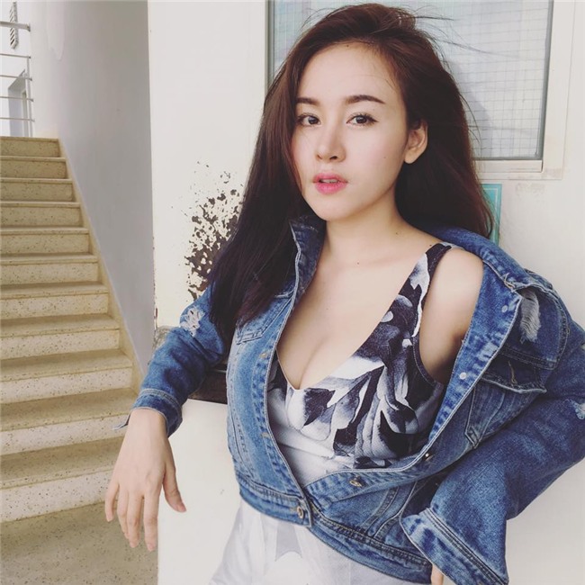 Bức ảnh HOT nhất trong ngày: Bà Tưng xuất hiện với chiếc cằm như muốn rụng-11