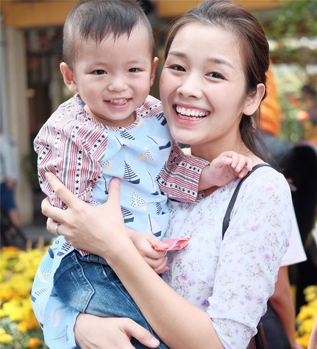 phat ngon "gay bao" cua me 8x: "luoi day con moi pho mac con minh cho truong quoc te" - 3