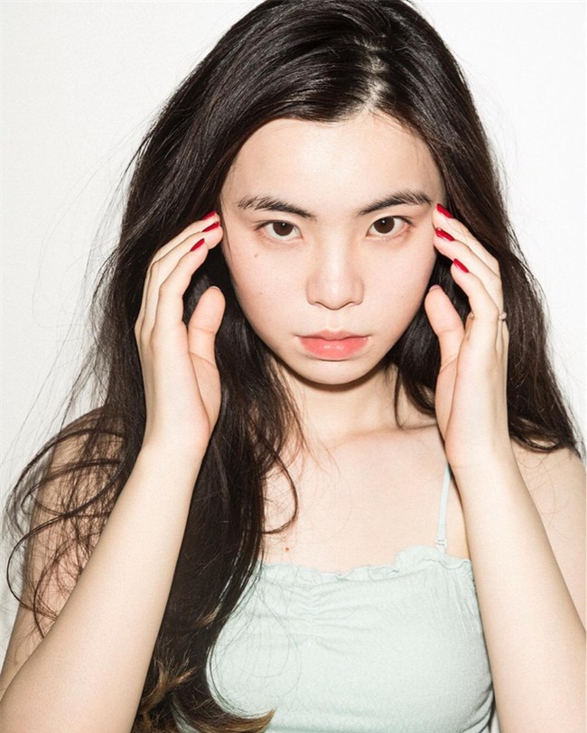 Cô gái này đã sử dụng chai nước rỗng để làm săn chắc da và đây chính là kết quả thực tế - Ảnh 5.