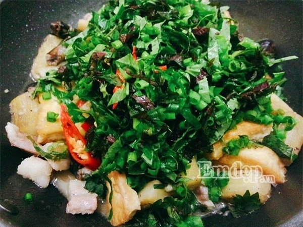 Món lươn om chuối xanh