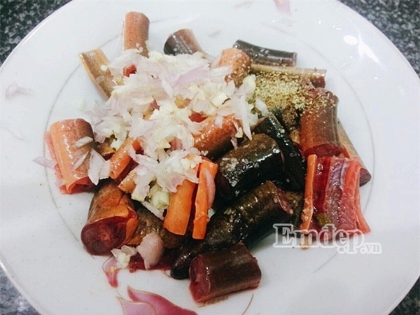 Món lươn om chuối xanh