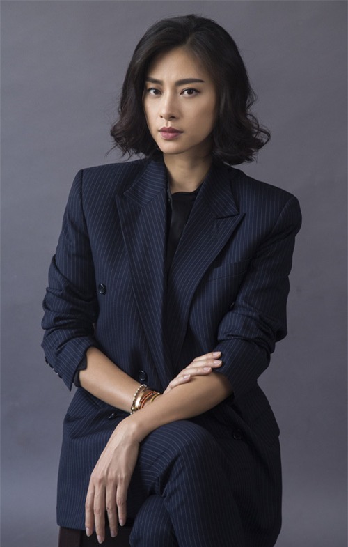 Mỹ nhân Vbiz cùng tuổi, ai xinh đẹp và trẻ trung hơn? - Ảnh 3.