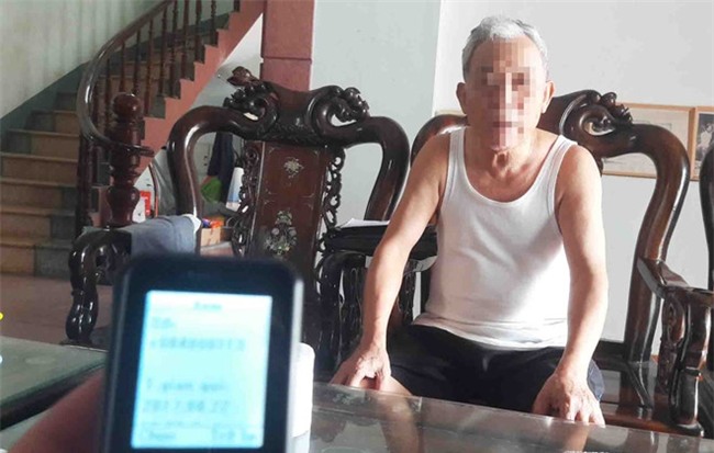 Ong lao suyt mat 200 trieu sau cu dien thoai mao danh cong an hinh anh 1