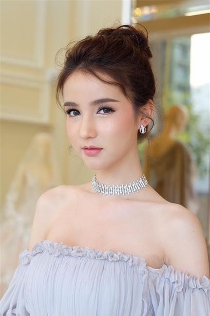 Cận cảnh nhan sắc đẹp hút hồn, thân hình nóng bỏng của tân Hoa hậu chuyển giới Thái Lan-10