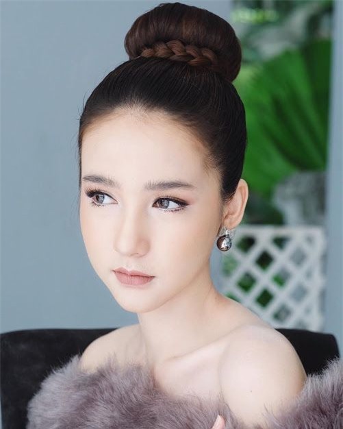 Cận cảnh nhan sắc đẹp hút hồn, thân hình nóng bỏng của tân Hoa hậu chuyển giới Thái Lan-9