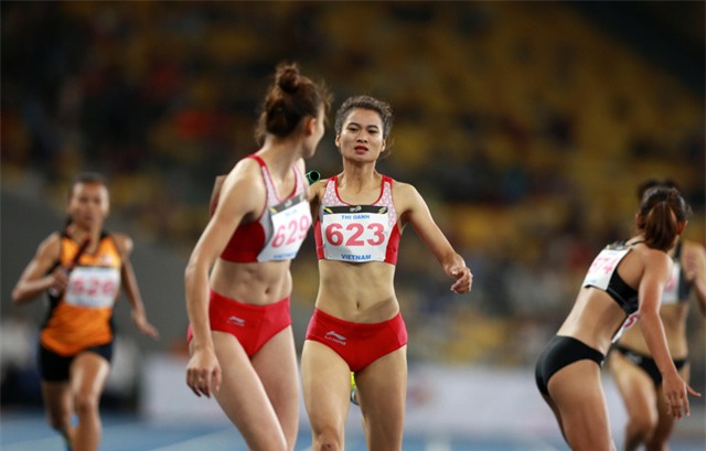 Tấm HCV thứ 17 của điền kinh Việt Nam ở nội dung 4x400m tiếp sức nữ