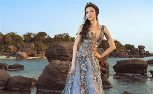 Nguyễn Thị Huyền, hoa hậu, làng sao