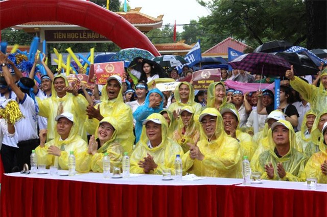 Niềm vui tại điểm cầu Quảng Trị sau khi Nhật Minh giải mã được từ khóa.