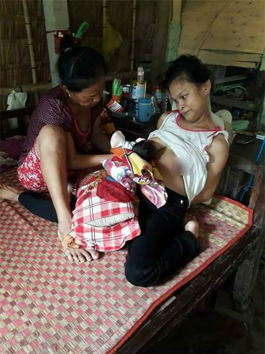 Xót cảnh người mẹ điên ú ớ chăm con gái 10 ngày tuổi không biết mặt bố là ai vì bị hiếp dâm - Ảnh 10.