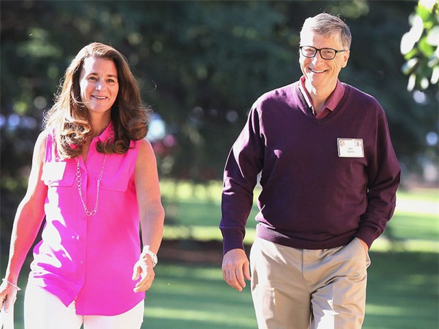 Bill Gates duy trì thói quen đi bộ, tập thể dục mỗi sáng.