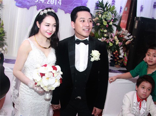 Hương Baby vợ ca sĩ Tuấn Hưng, từ cô PG đen nhẻm tới nữ doanh nhân gợi cảm, sành điệu - Ảnh 1.