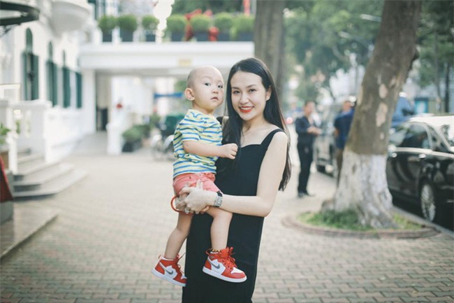 Hương Baby vợ ca sĩ Tuấn Hưng, từ cô PG đen nhẻm tới nữ doanh nhân gợi cảm, sành điệu - Ảnh 15.