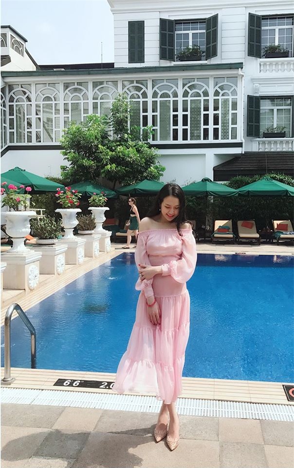 Hương Baby vợ ca sĩ Tuấn Hưng, từ cô PG đen nhẻm tới nữ doanh nhân gợi cảm, sành điệu - Ảnh 19.