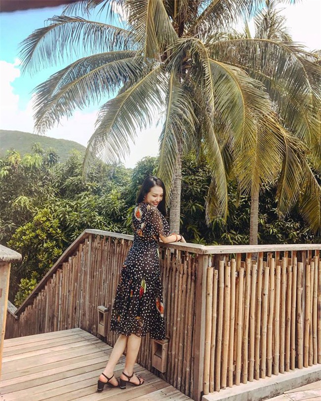 Hương Baby vợ ca sĩ Tuấn Hưng, từ cô PG đen nhẻm tới nữ doanh nhân gợi cảm, sành điệu - Ảnh 20.