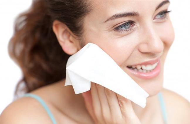 Cach tay trang dung cach giup sach da ngua mun