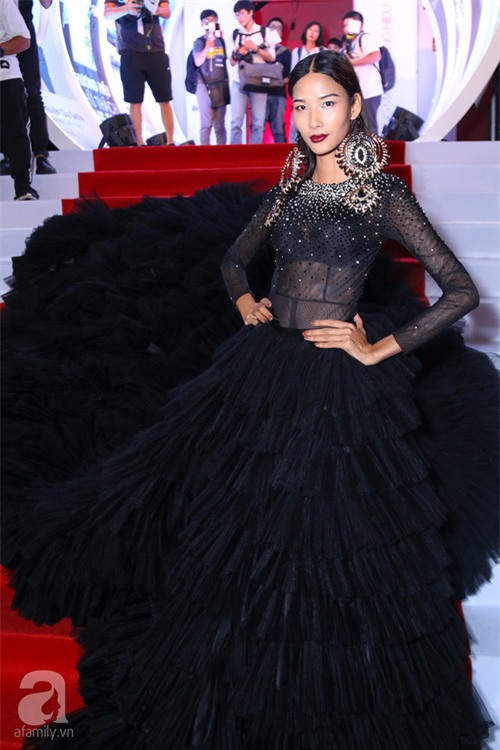 Thảm đỏ chung kết The Face: Người đẹp lộng lẫy, người mặc dị như dự tiệc Halloween - Ảnh 5.