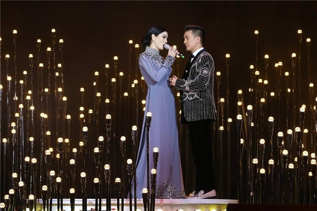 Khán giả rùng mình khi Đàm Vĩnh Hưng làm mới ca khúc bằng nhạc đám ma-12