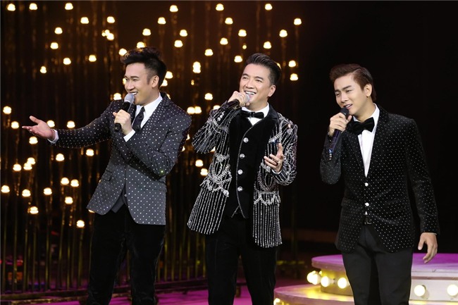 Khán giả rùng mình khi Đàm Vĩnh Hưng làm mới ca khúc bằng nhạc đám ma-14