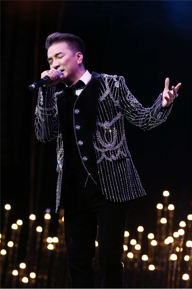 Khán giả rùng mình khi Đàm Vĩnh Hưng làm mới ca khúc bằng nhạc đám ma-9