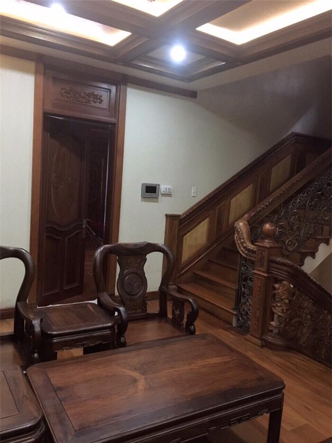 can canh can biet thu toan do go rao ban... 55 ty dong khien dan mang tranh cai gay gat - 16