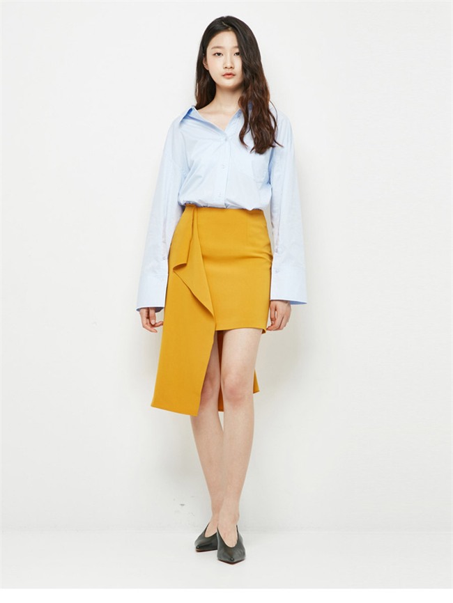 Mùa thu năm nay, hãy chọn mặc sơmi dài tay kiểu này để thật nổi bật  - Ảnh 8.