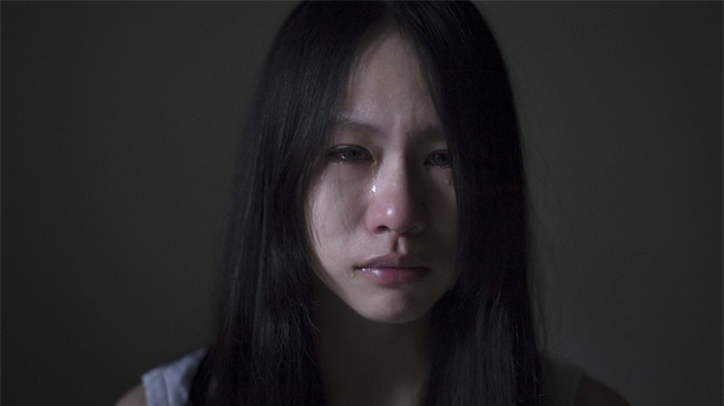 Cô gái bật khóc kể về ông bố nghiện rượu: bắt đem gạo đổi rượu, không đi bị cầm dao rượt, phải ngủ nhà hoang - Ảnh 7.