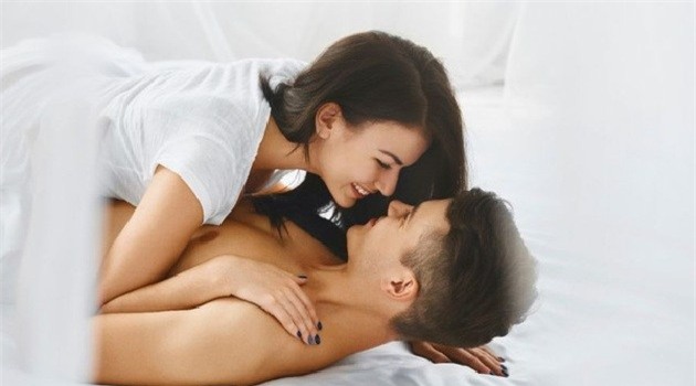 chi can lam 6 dieu nay, phu nu se “me hoac” chong tren giuong - 3