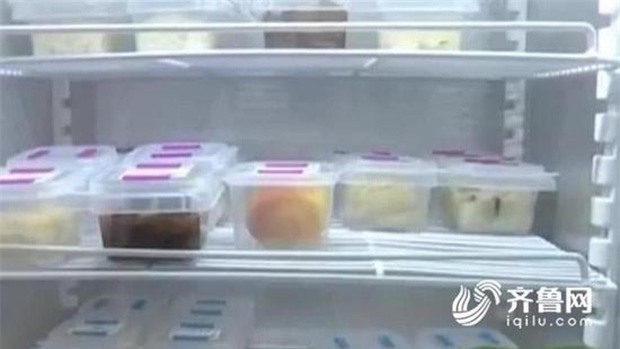 Rùng mình tủ lạnh trong nhà bếp trường mầm non có gián, mì để quá 3 năm chứa đầy ấu trùng - Ảnh 3.