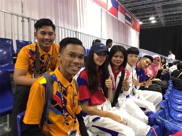 Vẻ đẹp lai của hot girl Taekwondo Campuchia gây sốt tại SEA Games 29 - Ảnh 4.