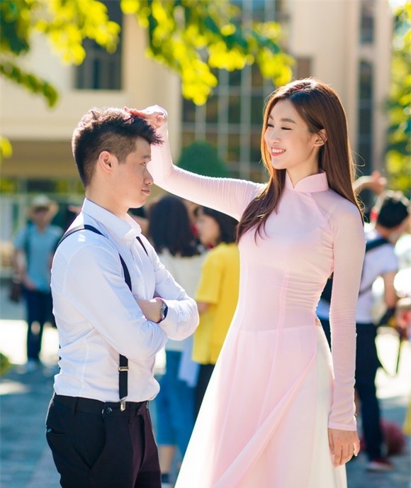 Hoa hậu mỹ linh,hoa hậu việt nam 2016,mỹ linh chụp kỷ yếu,Hoa hậu