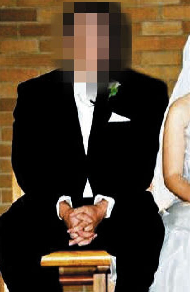 Xem điện thoại của chồng, vợ chết lặng khi phát hiện tội ác của chồng với bé gái 12 tuổi - Ảnh 1.