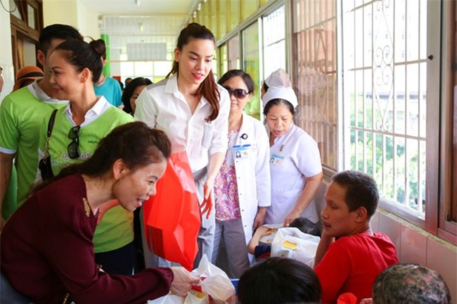 chan dung bong hong quyen luc "chong lung" cho ha ho hinh anh 12