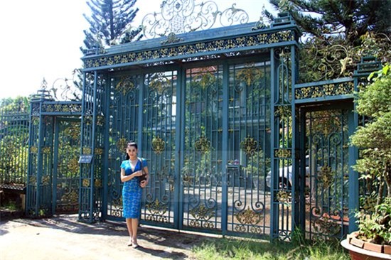 Mỹ nhân chuyển giới Lâm Khánh Chi giàu cỡ nào? - Ảnh 2.