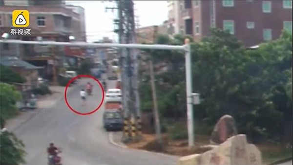 linh tinh chuyen chang lanh, nguoi dan ong thoat chet bat ngo trong khoanh khac dung tim - 1