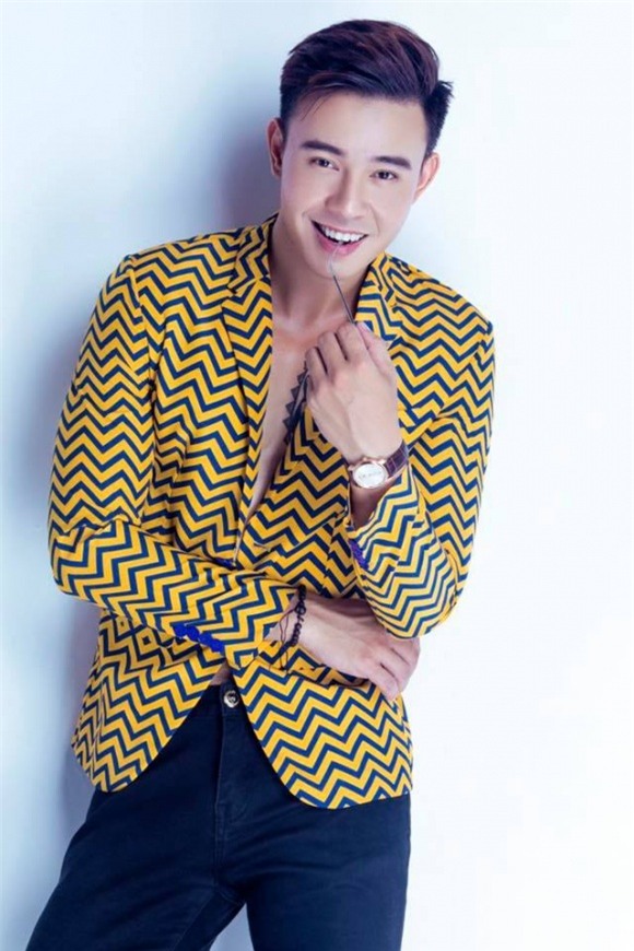 Đông Hùng, ca sĩ Đông Hùng, mẹ Đông Hùng nợ nần, Đông Hùng bị chém,chuyện làng sao,sao Việt