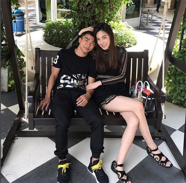 Messi Thái Chanathip khoe bạn gái người mẫu xinh đẹp - Ảnh 5.