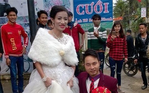 Cặp vợ chồng chú lùn - Bạch Tuyết từng có đám cưới hút triệu like bây giờ ra sao? - Ảnh 1.