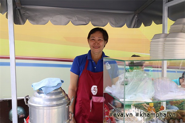 can canh thien duong mon an ngon - bo - re tai pho hang rong dàu tien ỏ sai gon - 4