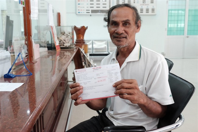 Nhìn cách người mẹ điên chăm sóc con gái sơ sinh 15 ngày tuổi ai cũng xúc động vì tình mẫu tử - Ảnh 21.