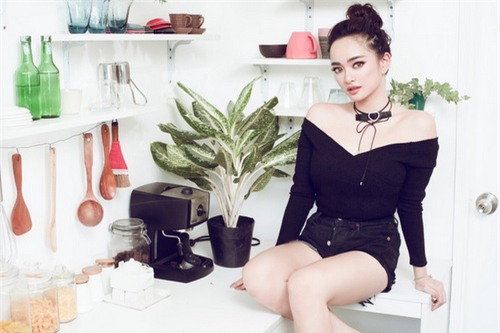 4 cô nàng nấm lùn nhưng ùn ùn người theo của showbiz Việt-7